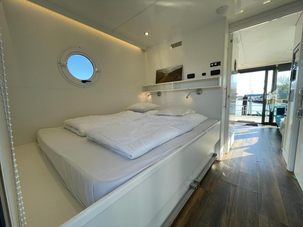 Hotel Houseboat Kamperland Zewnętrze zdjęcie